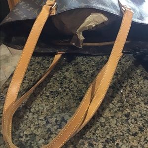 More pics of LV large shopper tote
